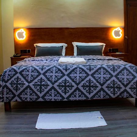 Hotel L'Apero Cotonou Eksteriør billede