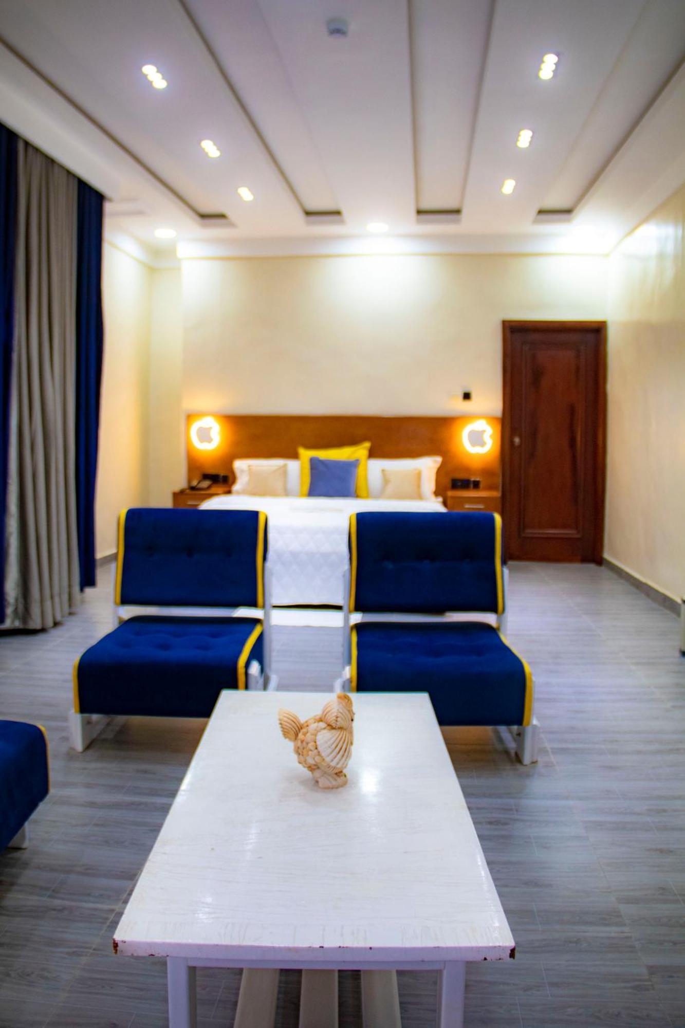 Hotel L'Apero Cotonou Eksteriør billede