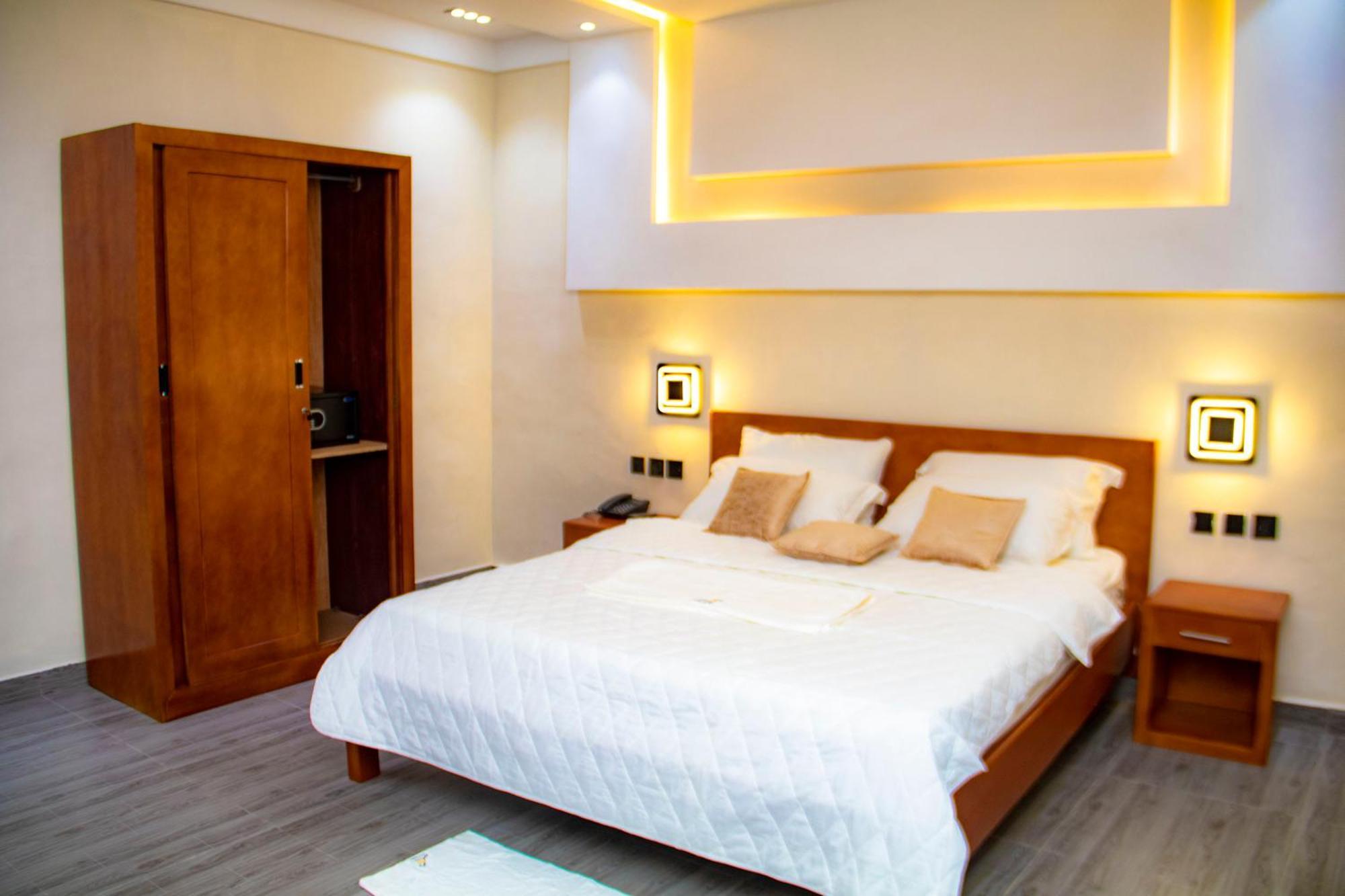 Hotel L'Apero Cotonou Eksteriør billede