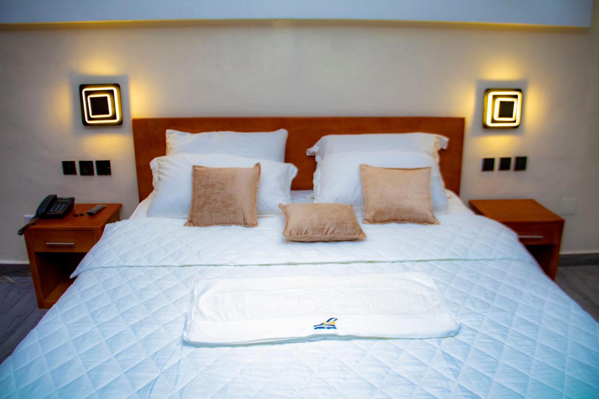 Hotel L'Apero Cotonou Eksteriør billede