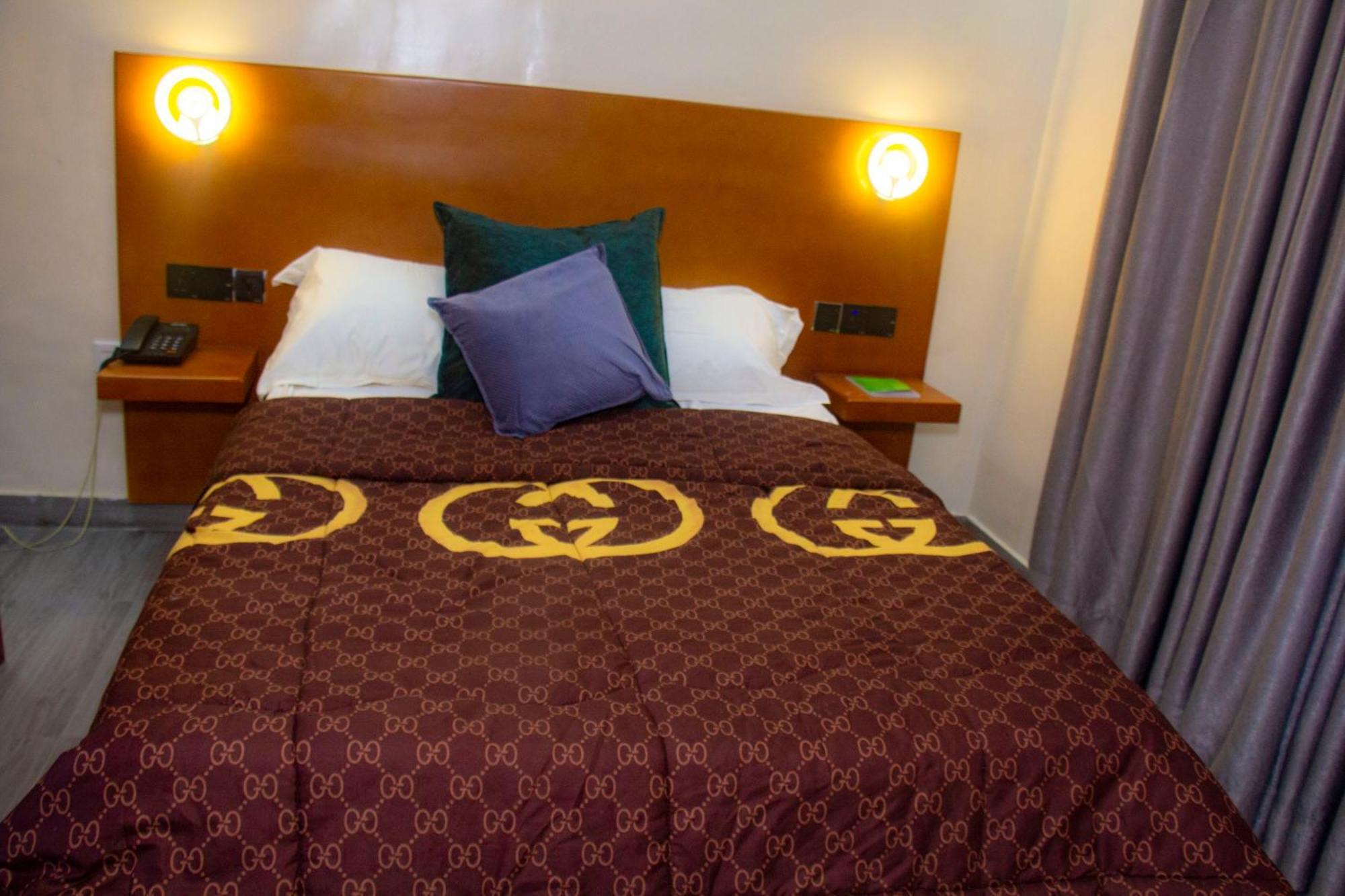 Hotel L'Apero Cotonou Eksteriør billede